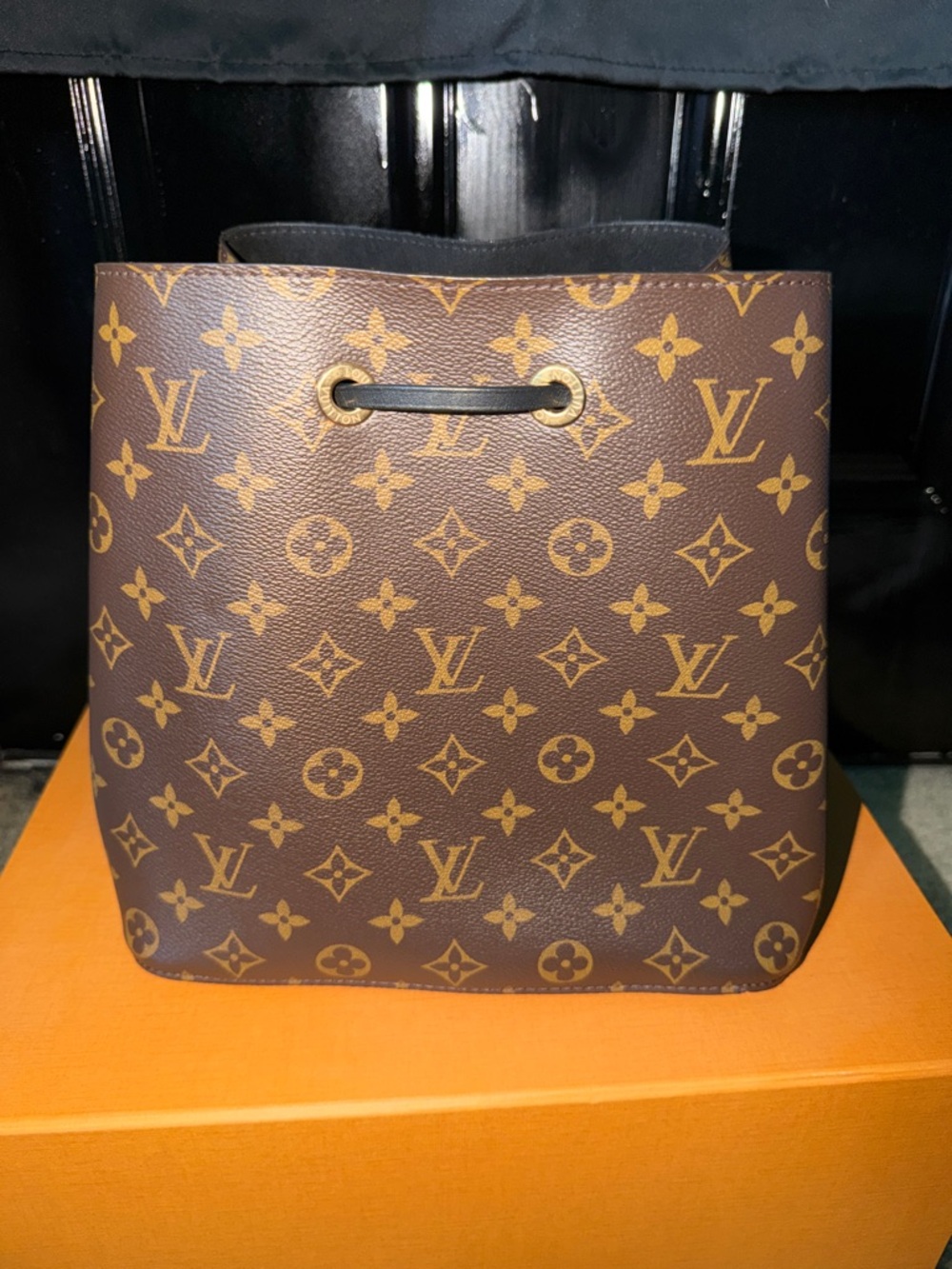Louis Vuitton Monogram Canvas Drawstring Shoulder Bag in Brown - Picture 3 of 7